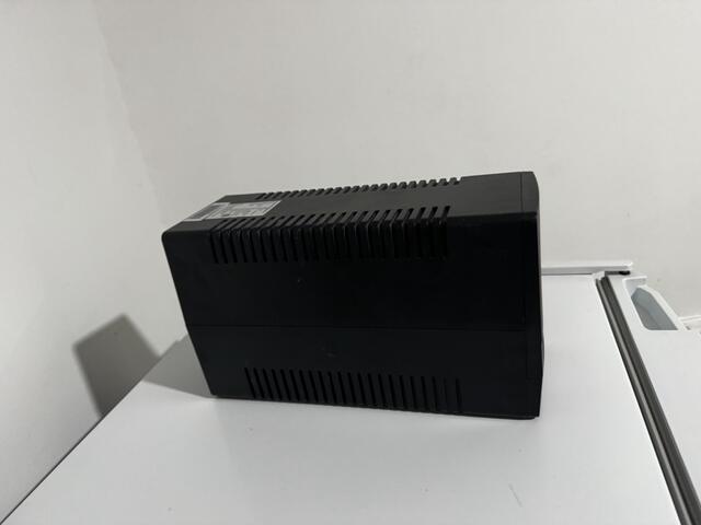UPS Lyonn CTB-2000 LCD 2000VA / 1200W